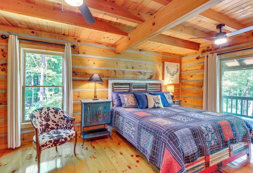 Beautiful Blue Ridge Cabin: Mountain & Lake Views!