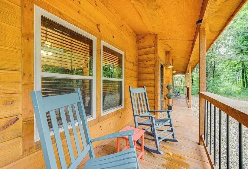 Broken Bow Cabin W/ Private Hot Tub: 14 Mi To Lake