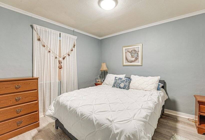 Carrabelle Cottage W/ Bbq Grill ~ 7 Mi To Beach!