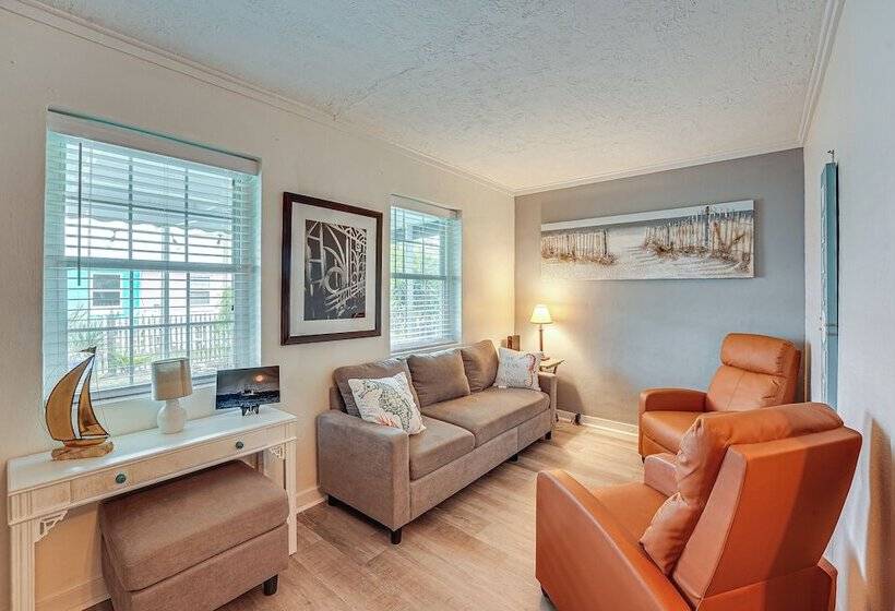 Carrabelle Cottage W/ Bbq Grill ~ 7 Mi To Beach!