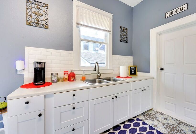 Charming Jacksonville Home ~ 2 Mi To Downtown!