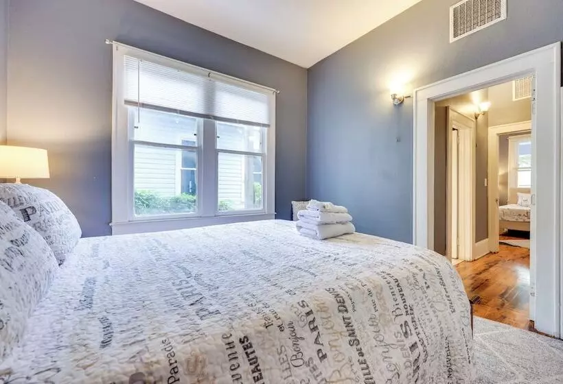 Charming Jacksonville Home ~ 2 Mi To Downtown!