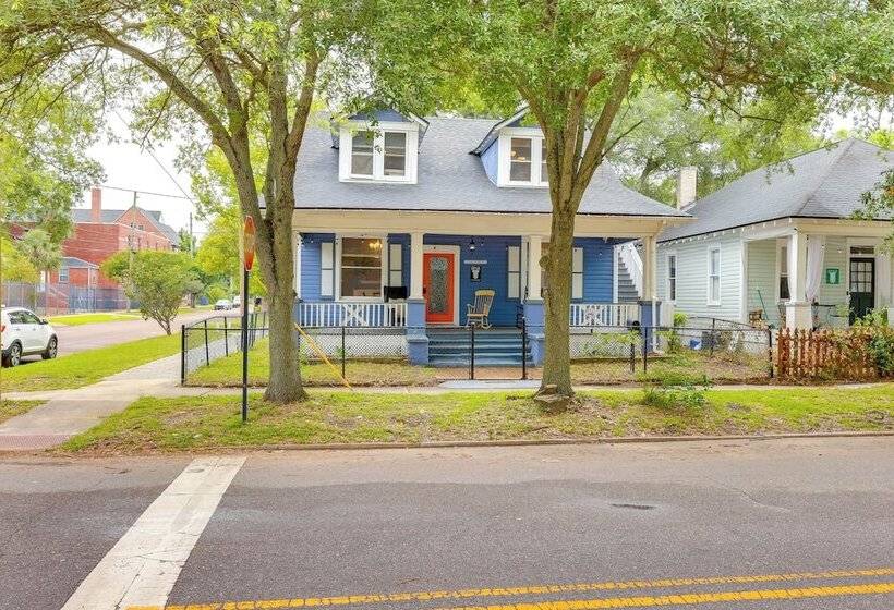 Charming Jacksonville Home ~ 2 Mi To Downtown!