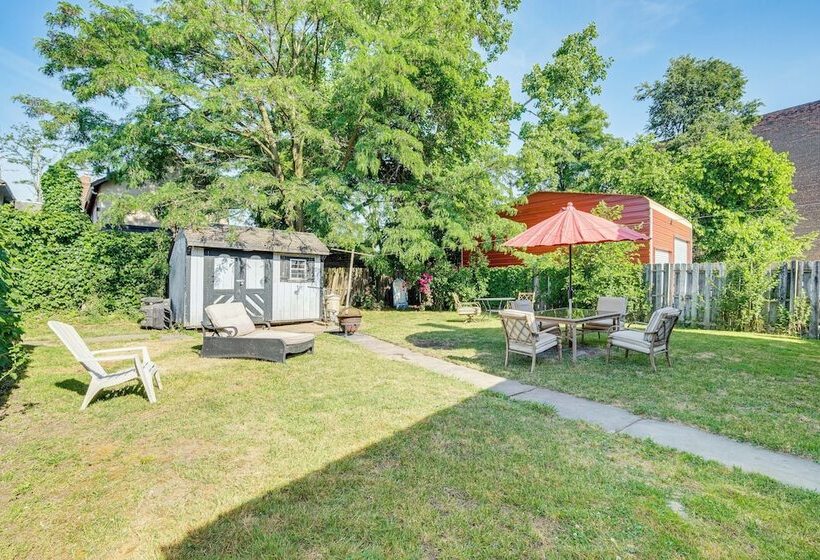 Convenient Cleveland Home ~ 3 Mi To Downtown!