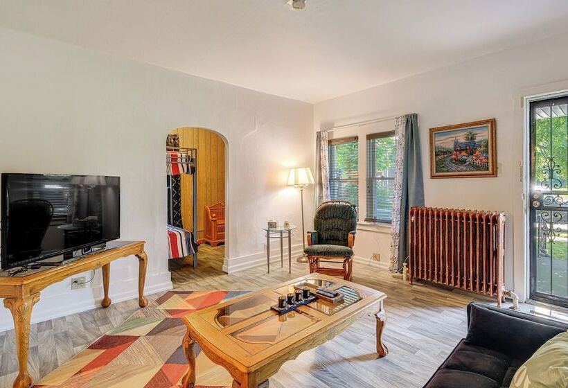 Convenient Cleveland Home ~ 3 Mi To Downtown!