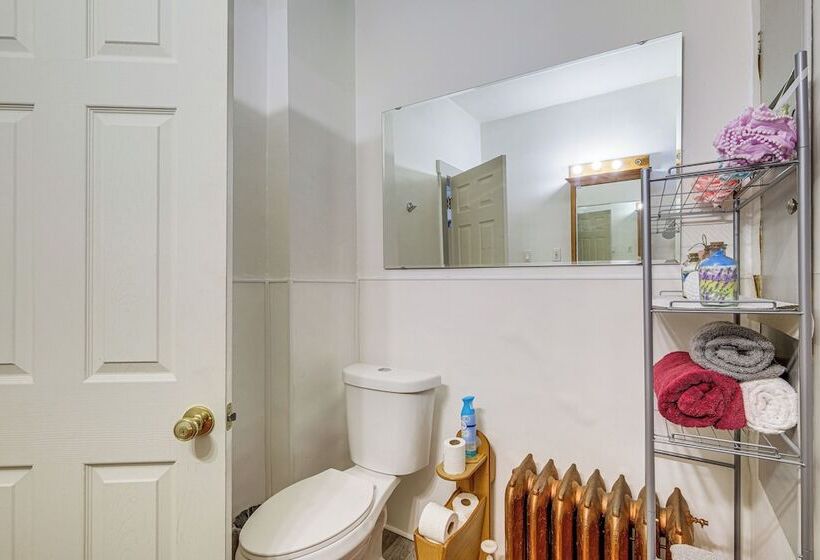 Convenient Cleveland Home ~ 3 Mi To Downtown!