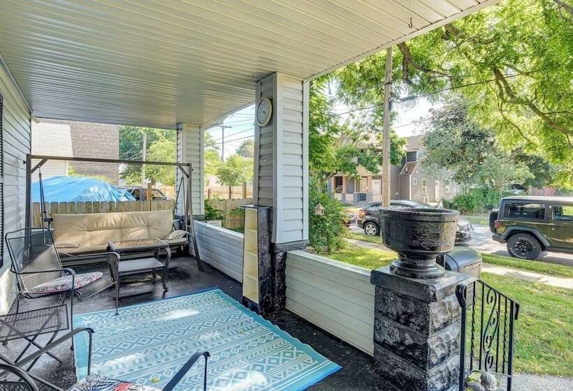 Convenient Cleveland Home ~ 3 Mi To Downtown!