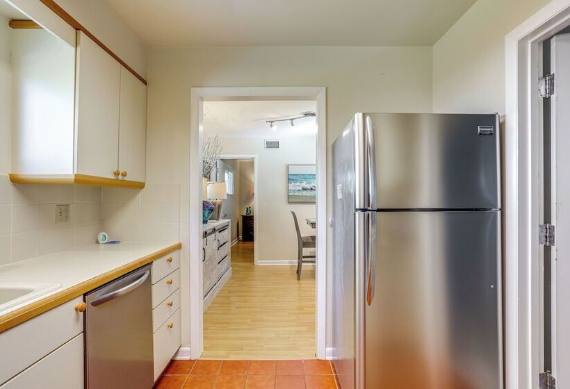 Fort Pierce Home W/ Grill: Half Mi Walk To Beach!