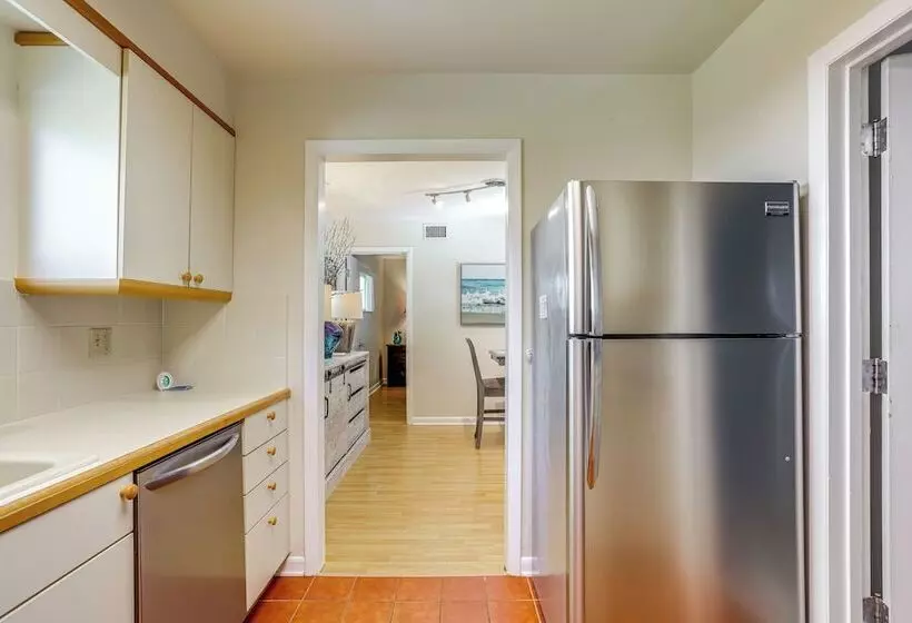 Fort Pierce Home W/ Grill: Half Mi Walk To Beach!