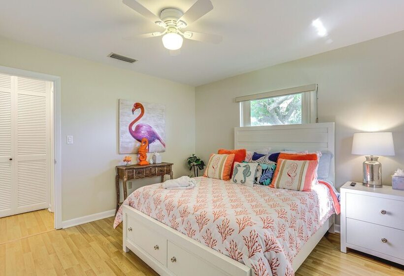 Fort Pierce Home W/ Grill: Half Mi Walk To Beach!