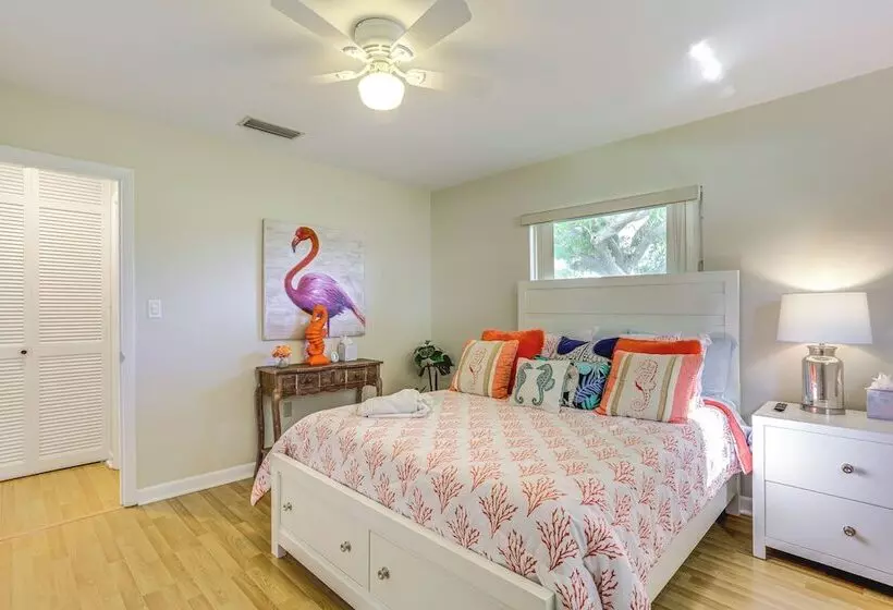Fort Pierce Home W/ Grill: Half Mi Walk To Beach!