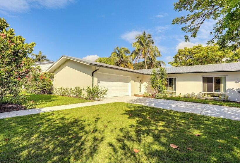 Fort Pierce Home W/ Grill: Half Mi Walk To Beach!