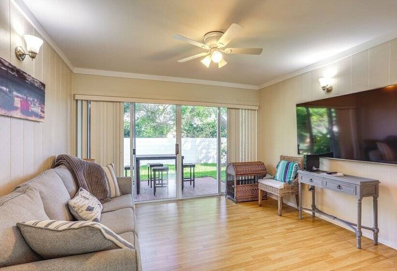 Fort Pierce Home W/ Grill: Half Mi Walk To Beach!