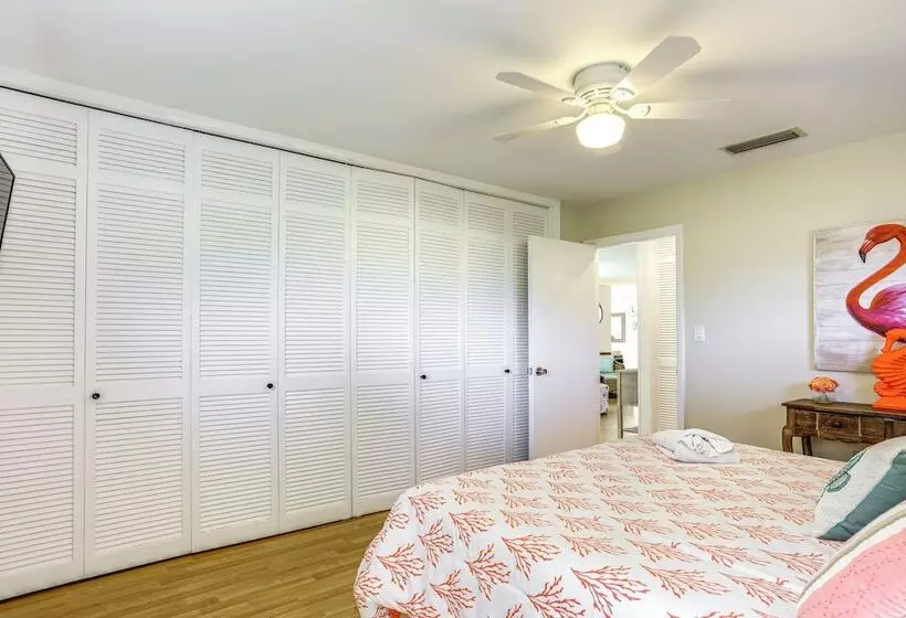 Fort Pierce Home W/ Grill: Half Mi Walk To Beach!