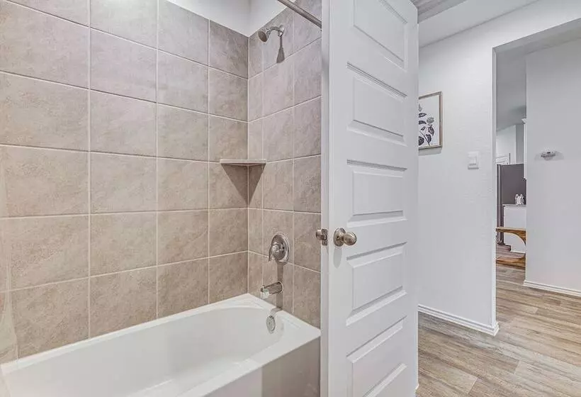 Fulshear Home W/ Private Backyard & Community Pool
