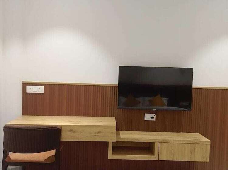 בית מלון כפרי Garden Resorts &