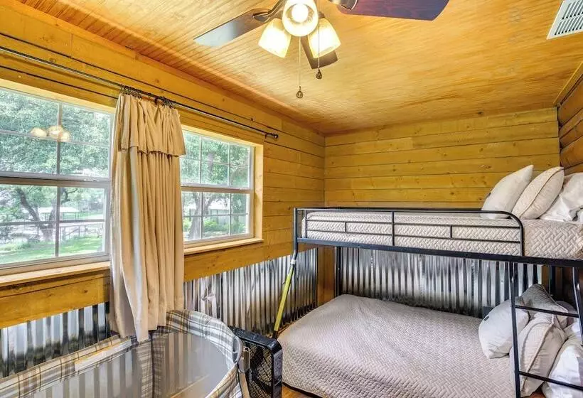 Granbury Home W/ Waterfront Deck: 5 Mi To Downtown