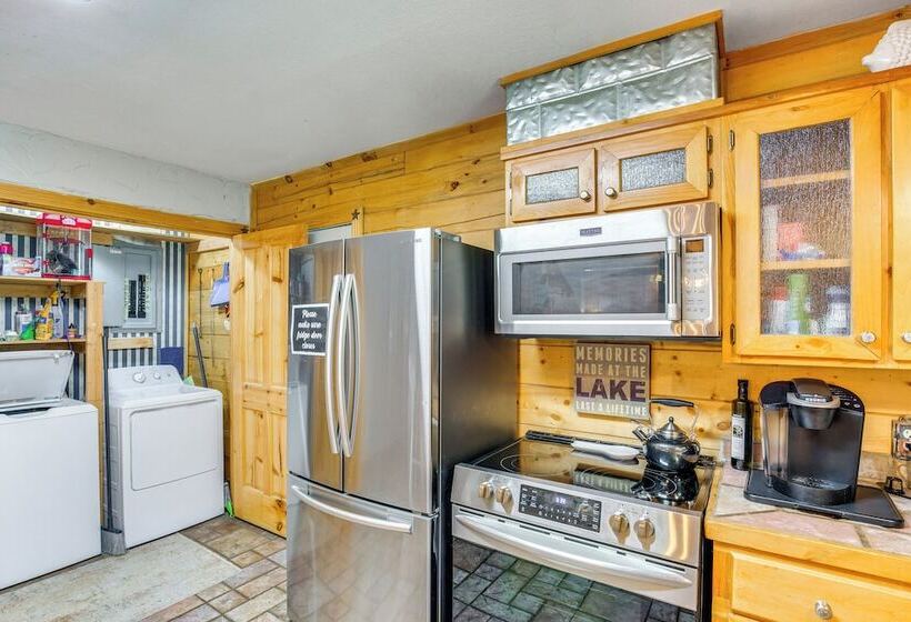 Granbury Home W/ Waterfront Deck: 5 Mi To Downtown