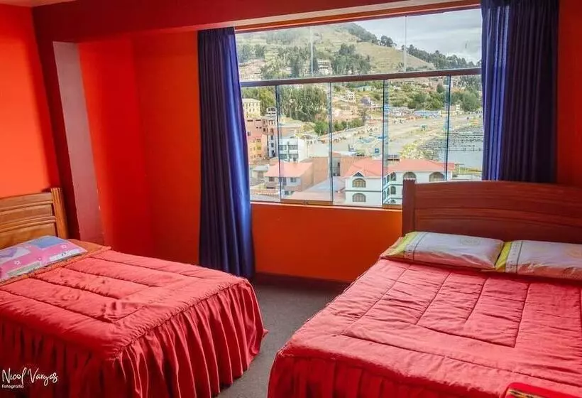 مسافرخانه Estrella Del Lago