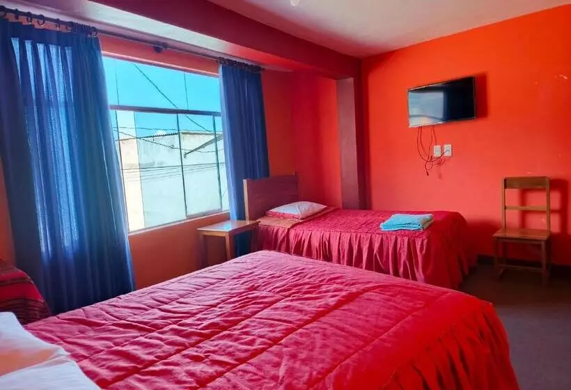 مسافرخانه Estrella Del Lago