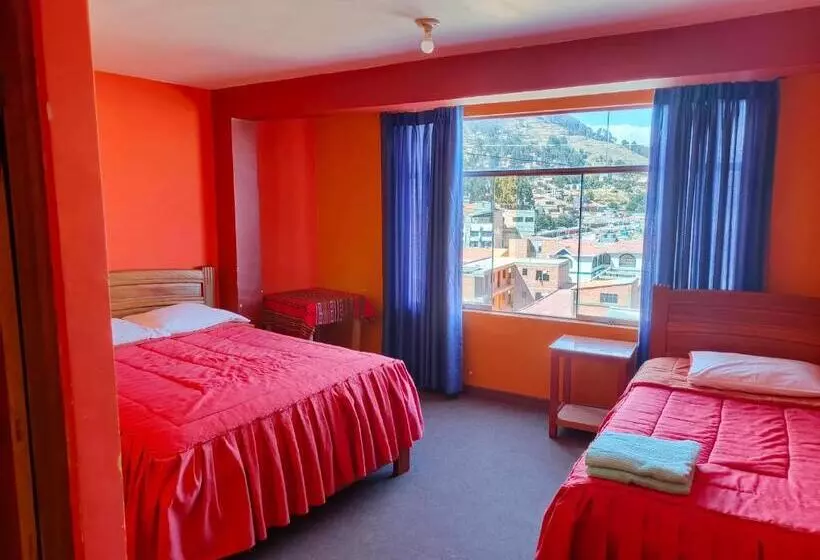 مسافرخانه Estrella Del Lago