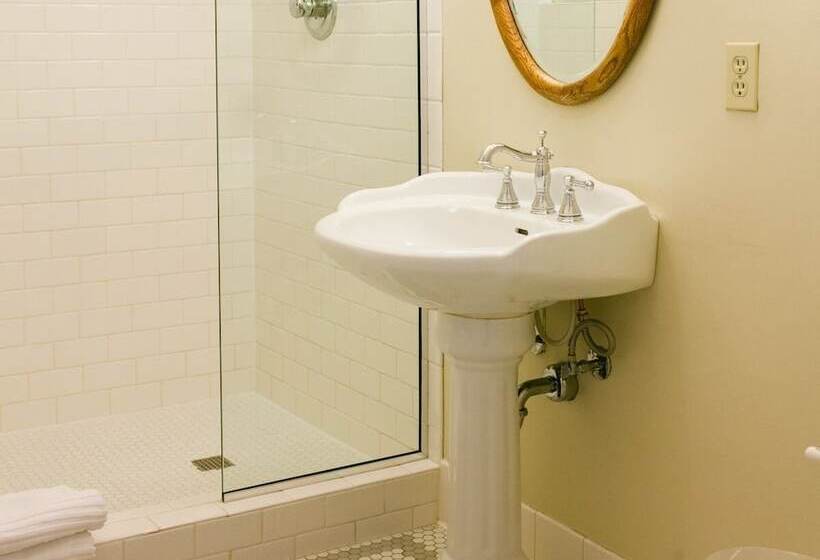 호텔 Aim Whistlingswan Inn And Restaurant