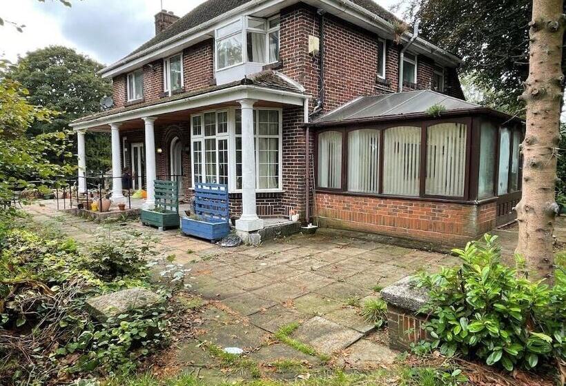 בית מלון כפרי Burleigh House