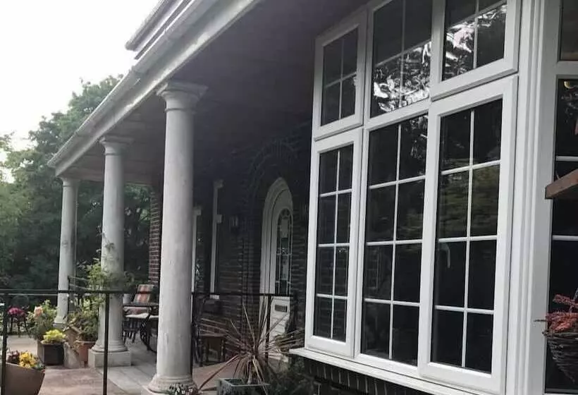 Hotelli Burleigh House