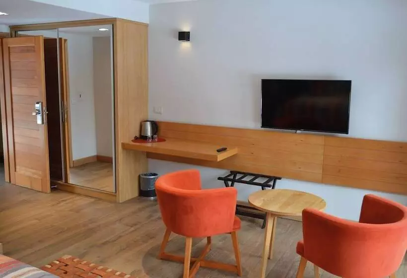 هتل Huenú By Dot Boutique