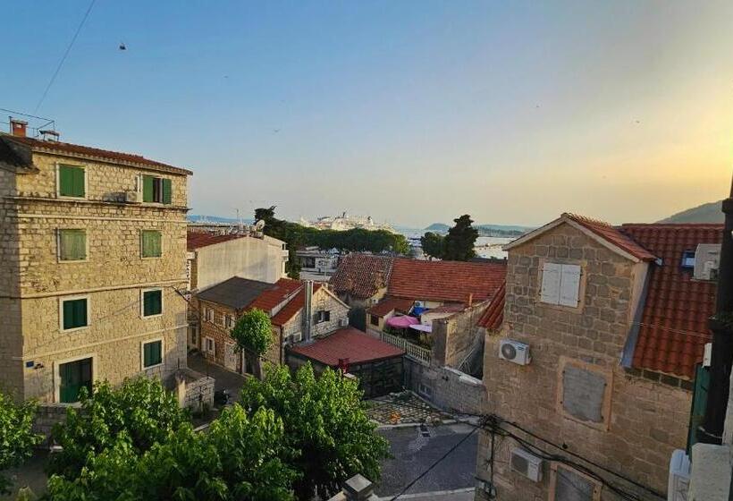 Hotelli Mape Luxury Rooms