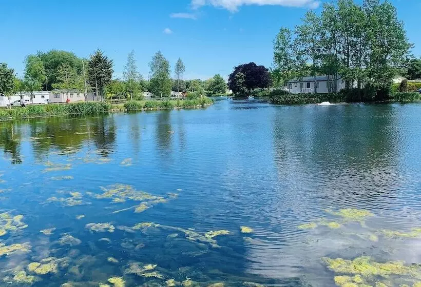 Hotelli Wl56 Haven Haggerston Castle Holiday Park