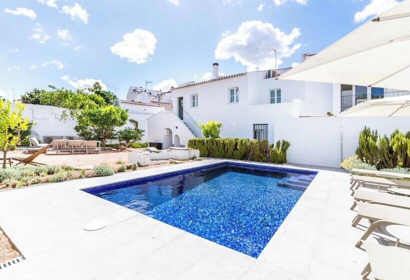 Limehome Evora Rua De Machede 52