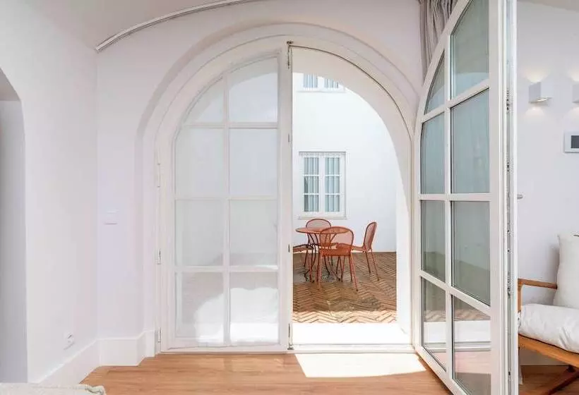 Limehome Evora Rua De Machede 52