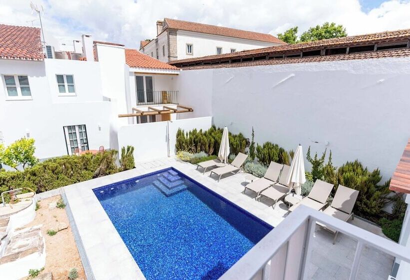 Limehome Evora Rua De Machede 52