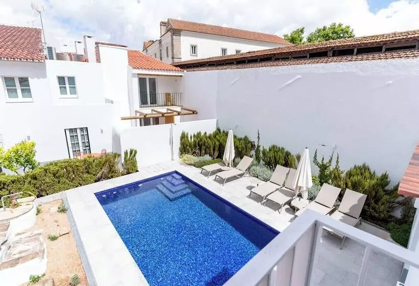 Limehome Evora Rua De Machede 52