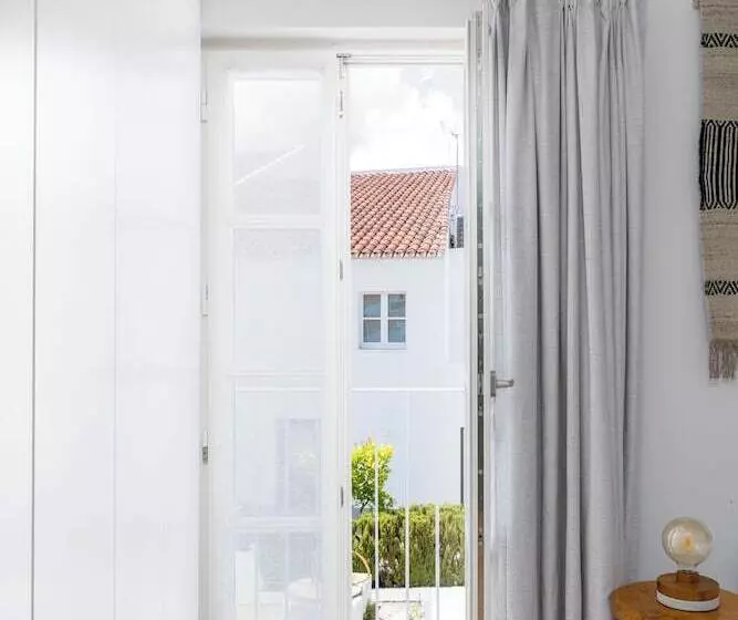 Limehome Evora Rua De Machede 52