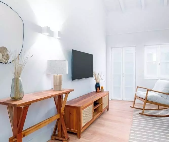 Limehome Evora Rua De Machede 52