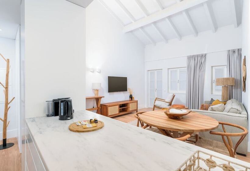 Limehome Evora Rua De Machede 52