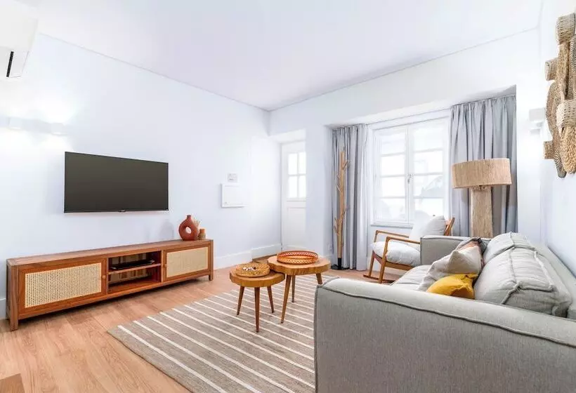 Limehome Evora Rua De Machede 52