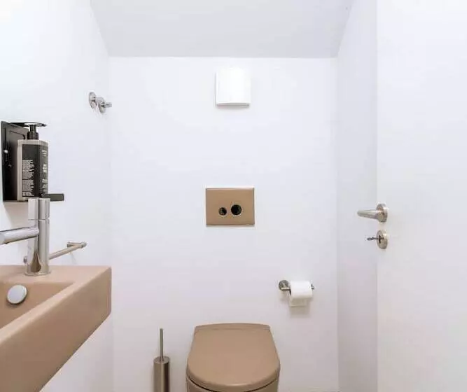 Limehome Evora Rua De Machede 52