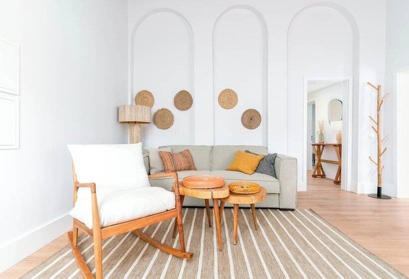 Limehome Evora Rua De Machede 52