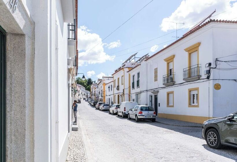 Limehome Evora Rua De Machede 52