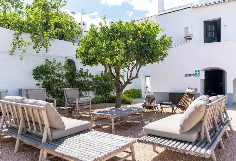 Limehome Evora Rua De Machede 52