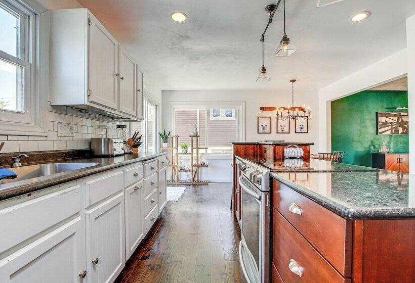 Oshkosh Canal Front Home W/ Sunroom & Watercraft!