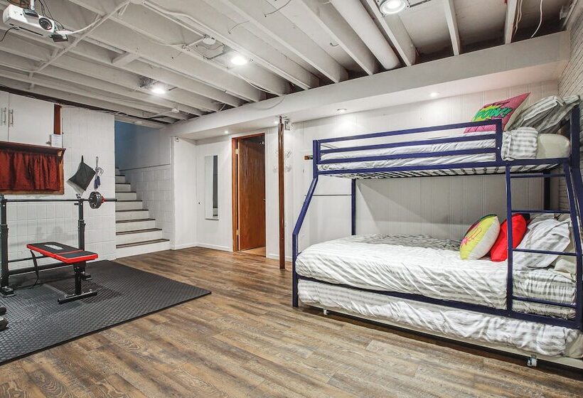 Oshkosh Canal Front Home W/ Sunroom & Watercraft!