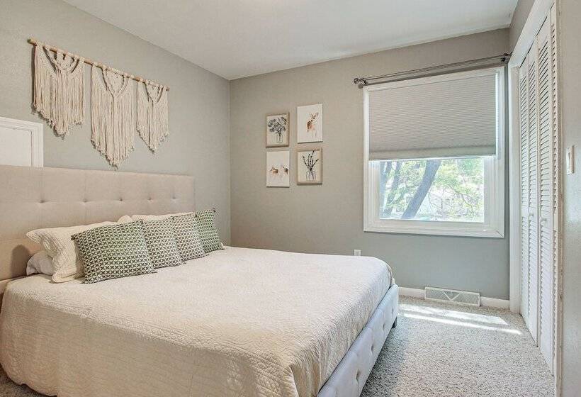 Oshkosh Canal Front Home W/ Sunroom & Watercraft!