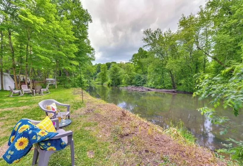 Peaceful Hiram Retreat On Cuyahoga River!