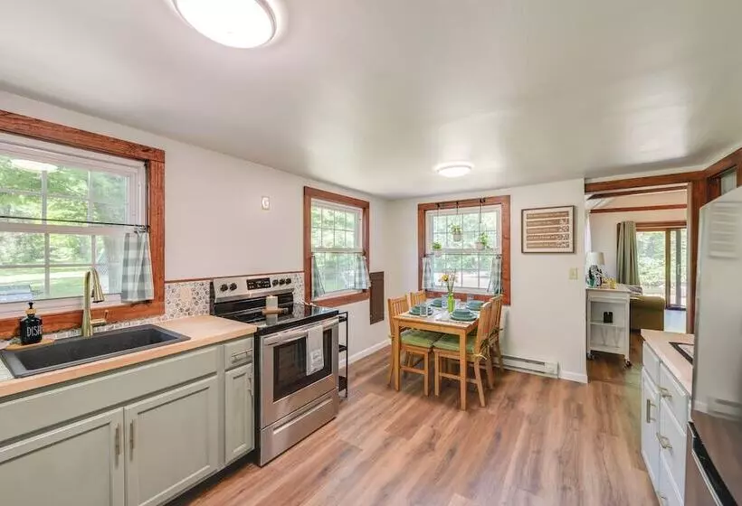 Peaceful Hiram Retreat On Cuyahoga River!