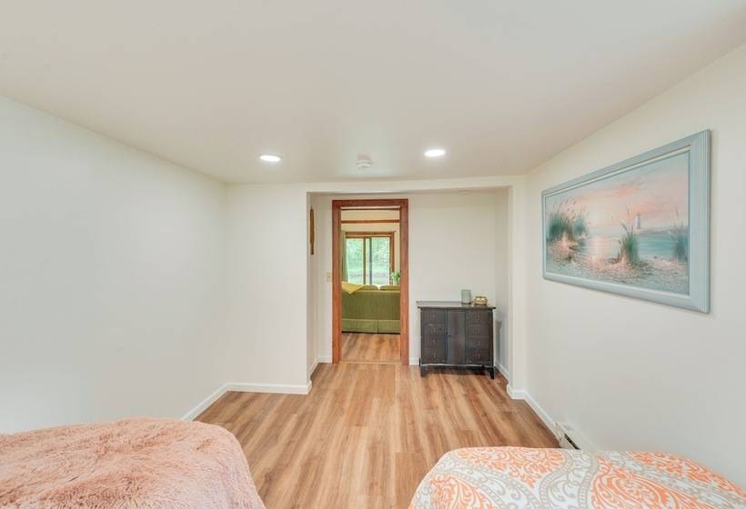 Peaceful Hiram Retreat On Cuyahoga River!