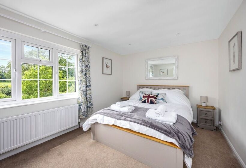 פנסיון Deer View